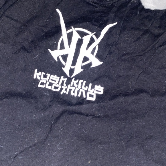 Top - Picture 2 of 2